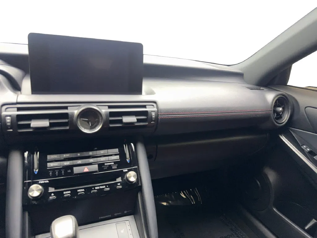 Lexus IS photo 56