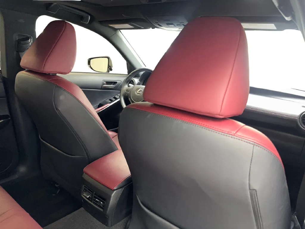 Lexus IS photo 43