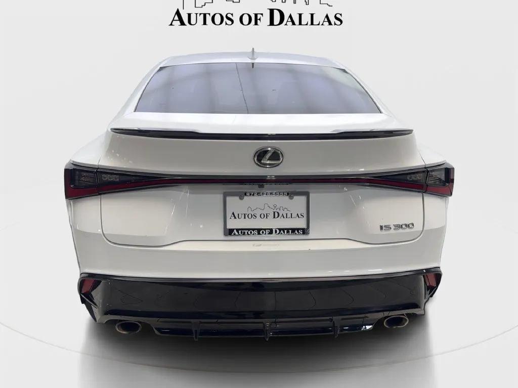 Lexus IS photo 8