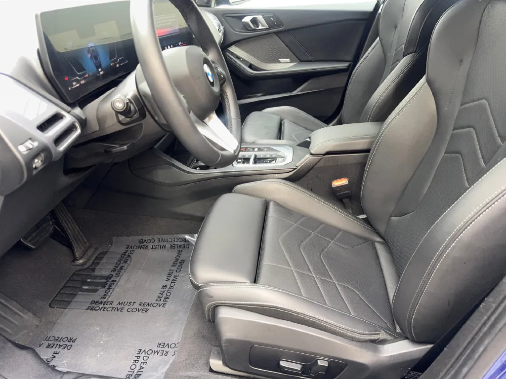 BMW 2 Series photo 29