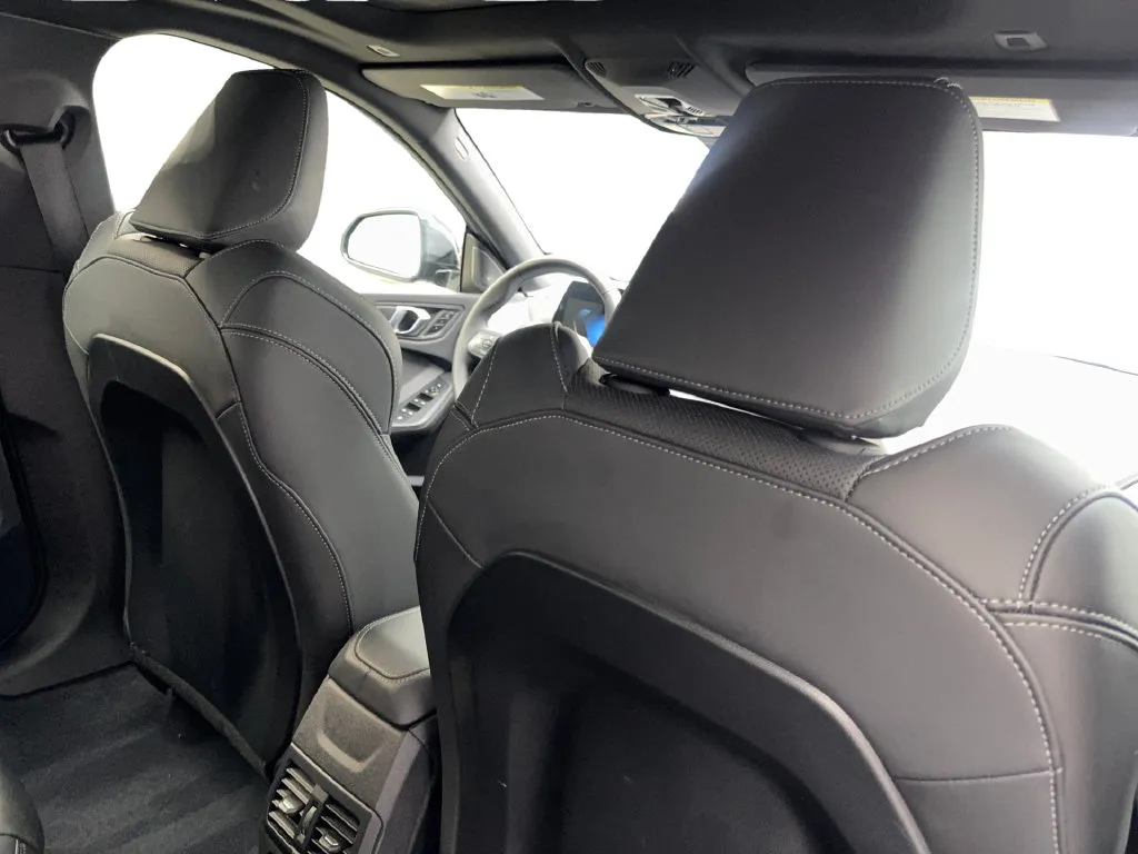 BMW 2 Series photo 44