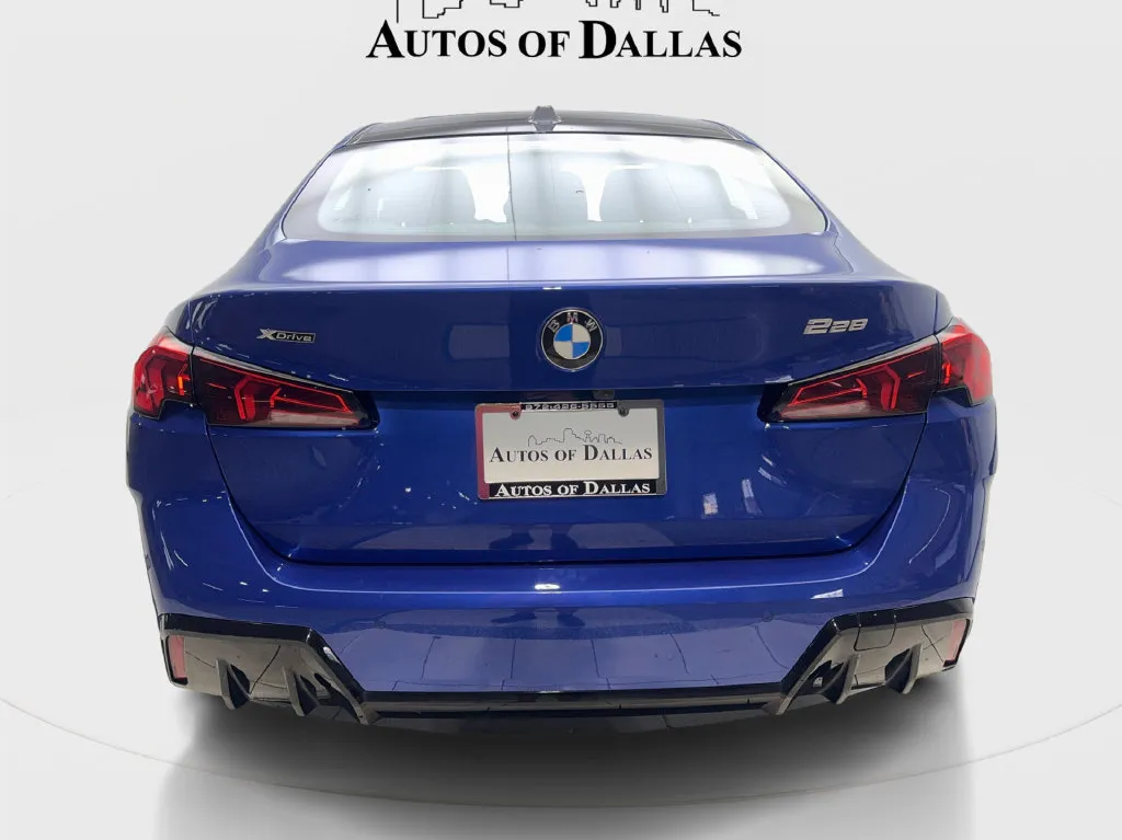 BMW 2 Series photo 8