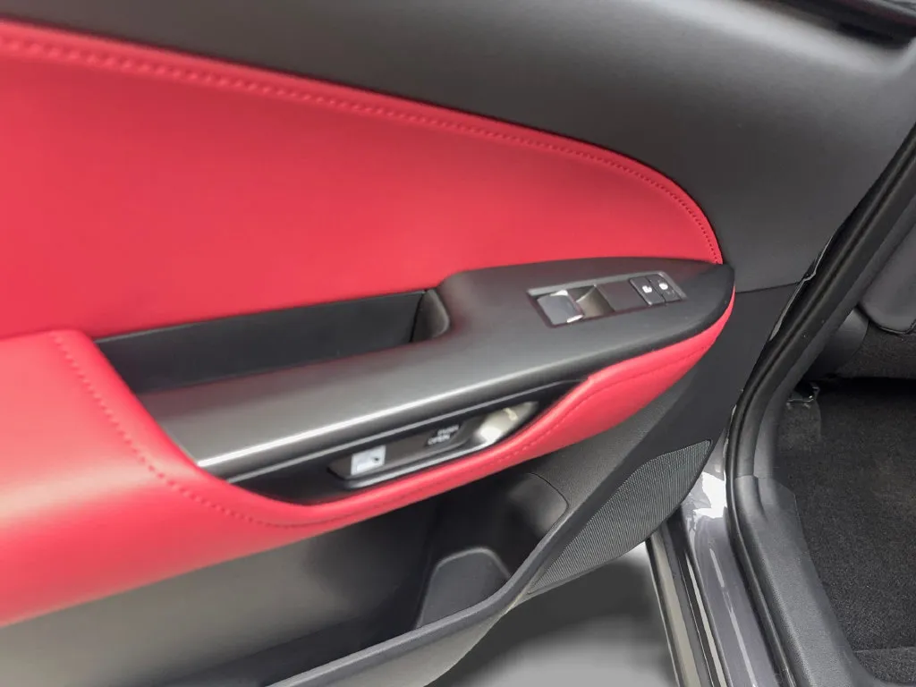 Lexus NX photo 40