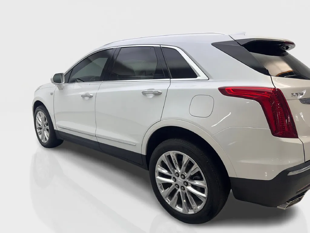 Cadillac XT5 photo 16