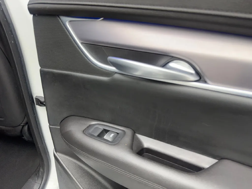 Cadillac XT5 photo 46