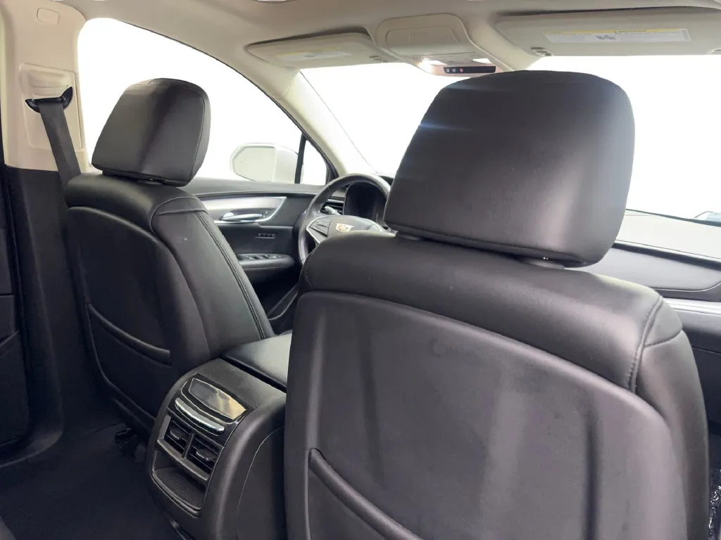 Cadillac XT5 photo 44