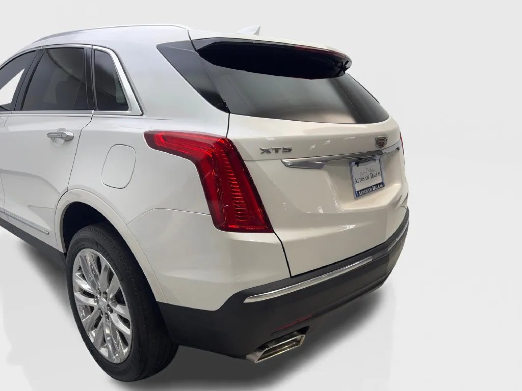 Cadillac XT5 photo 21