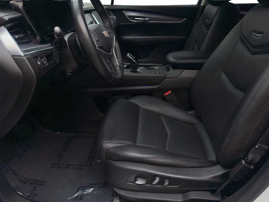 Cadillac XT5 photo 29