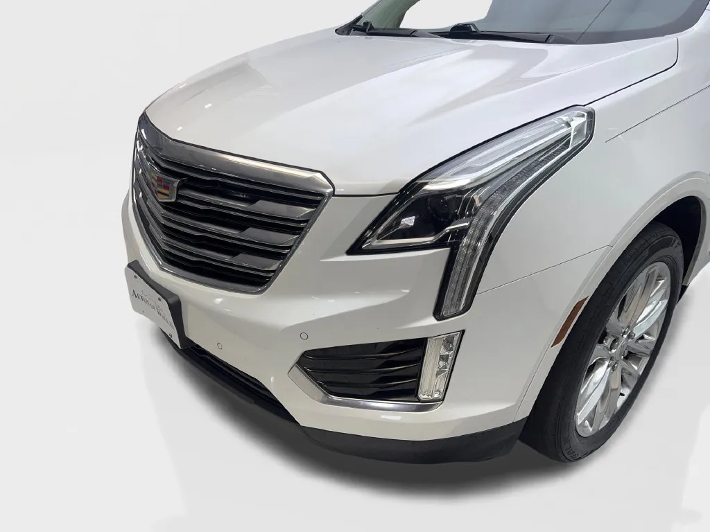 Cadillac XT5 photo 18