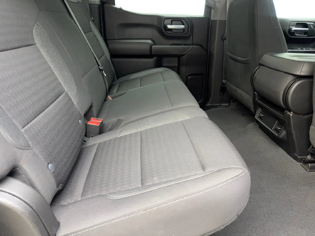Chevrolet Silverado photo 42