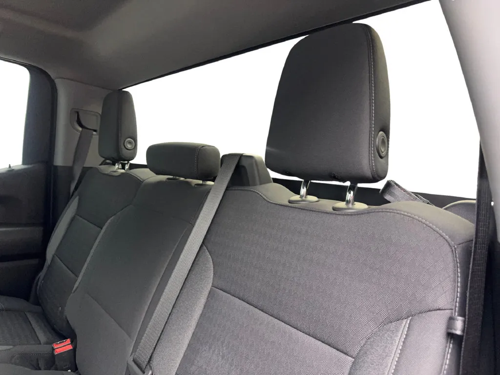 Chevrolet Silverado photo 37