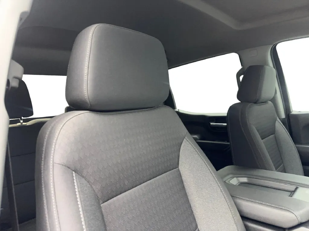 Chevrolet Silverado photo 48