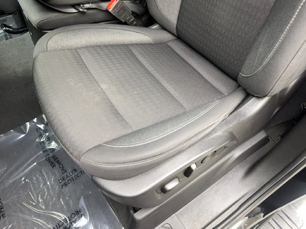 Chevrolet Silverado photo 32