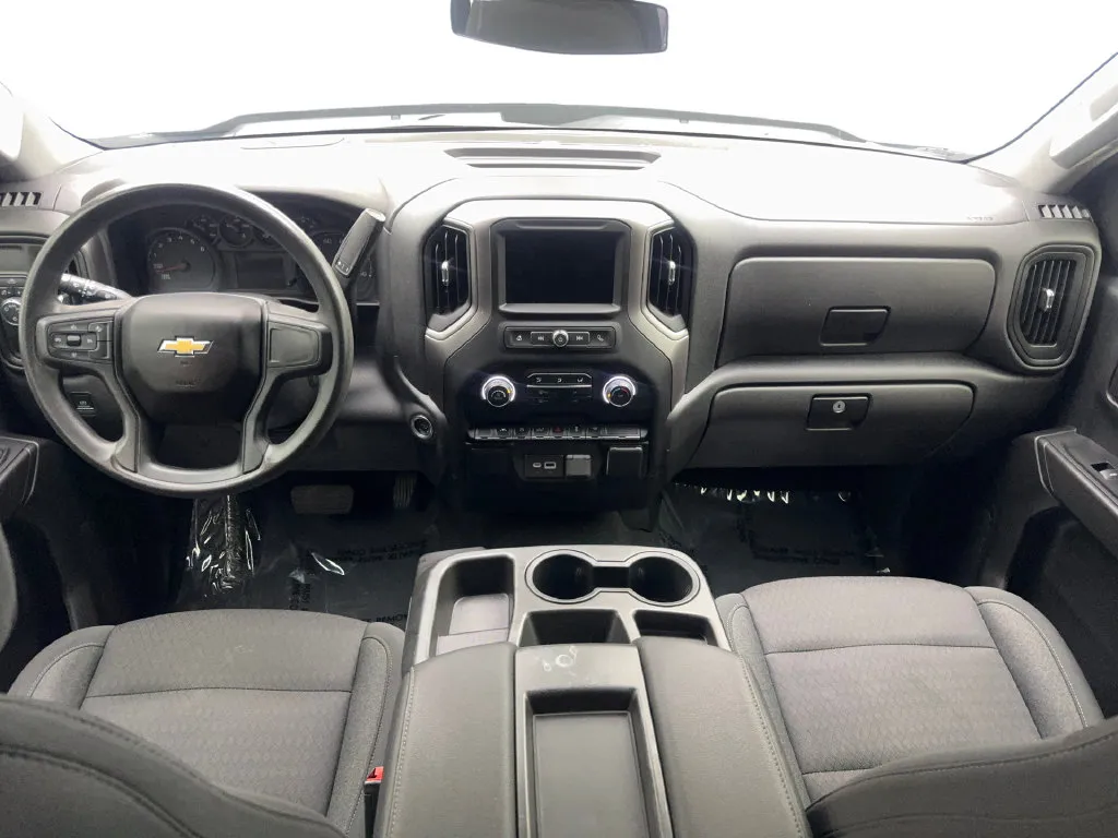 Chevrolet Silverado photo 54