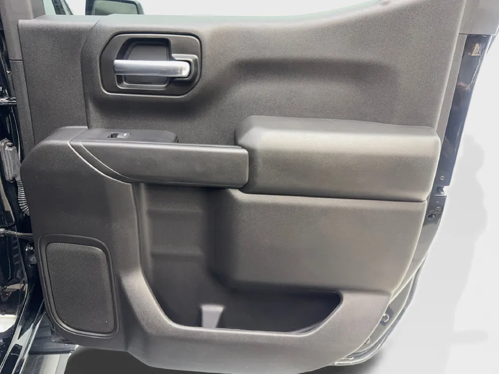 Chevrolet Silverado photo 45