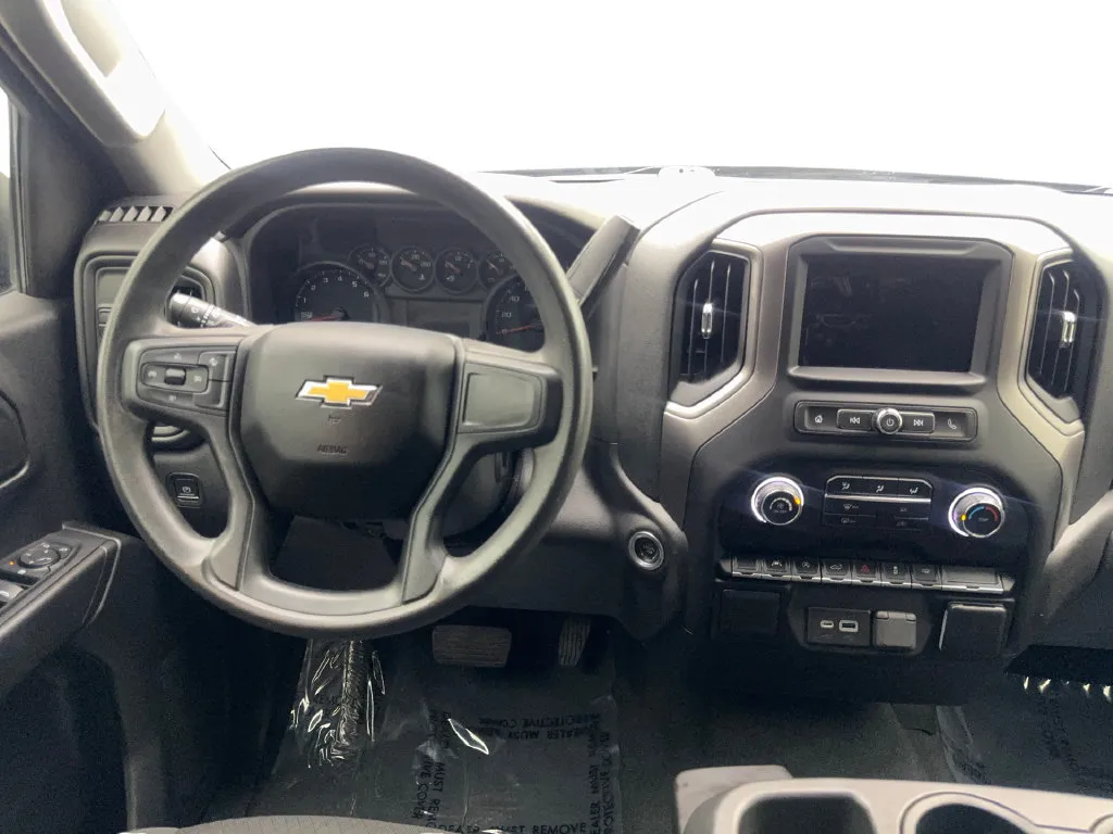 Chevrolet Silverado photo 56