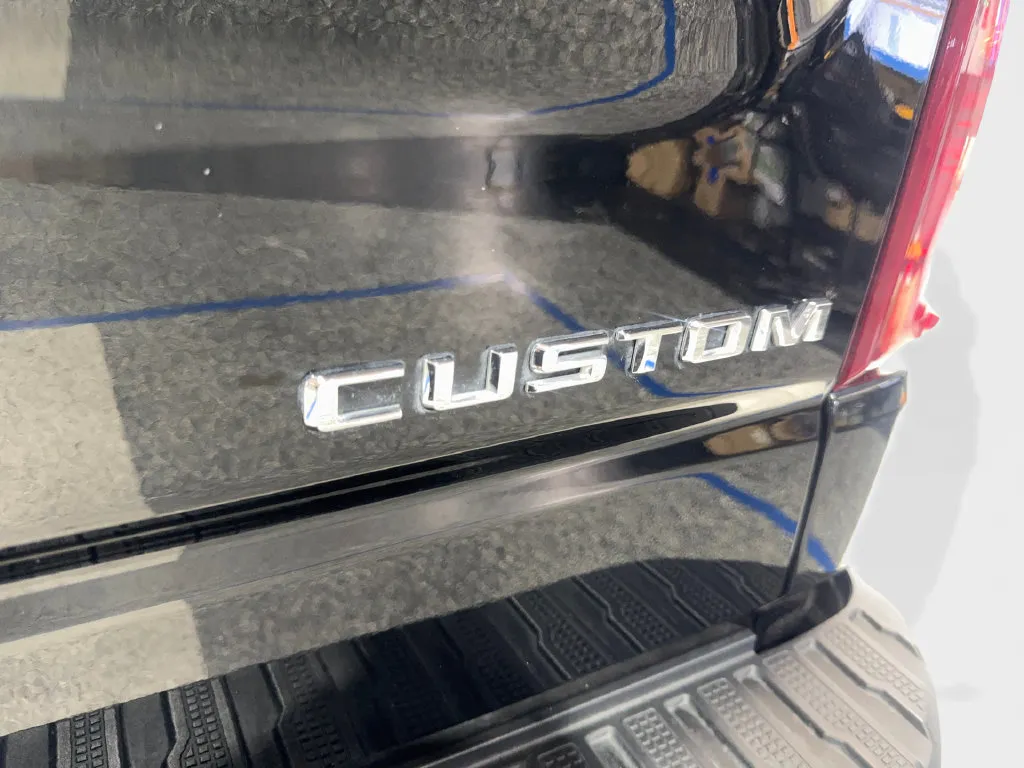 Chevrolet Silverado photo 26