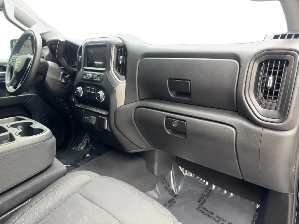Chevrolet Silverado photo 55