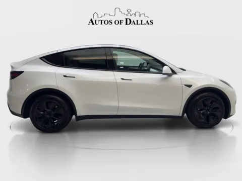 More photos of 2024 Tesla Model Y Long Range at Autos of Dallas - Irving, TX