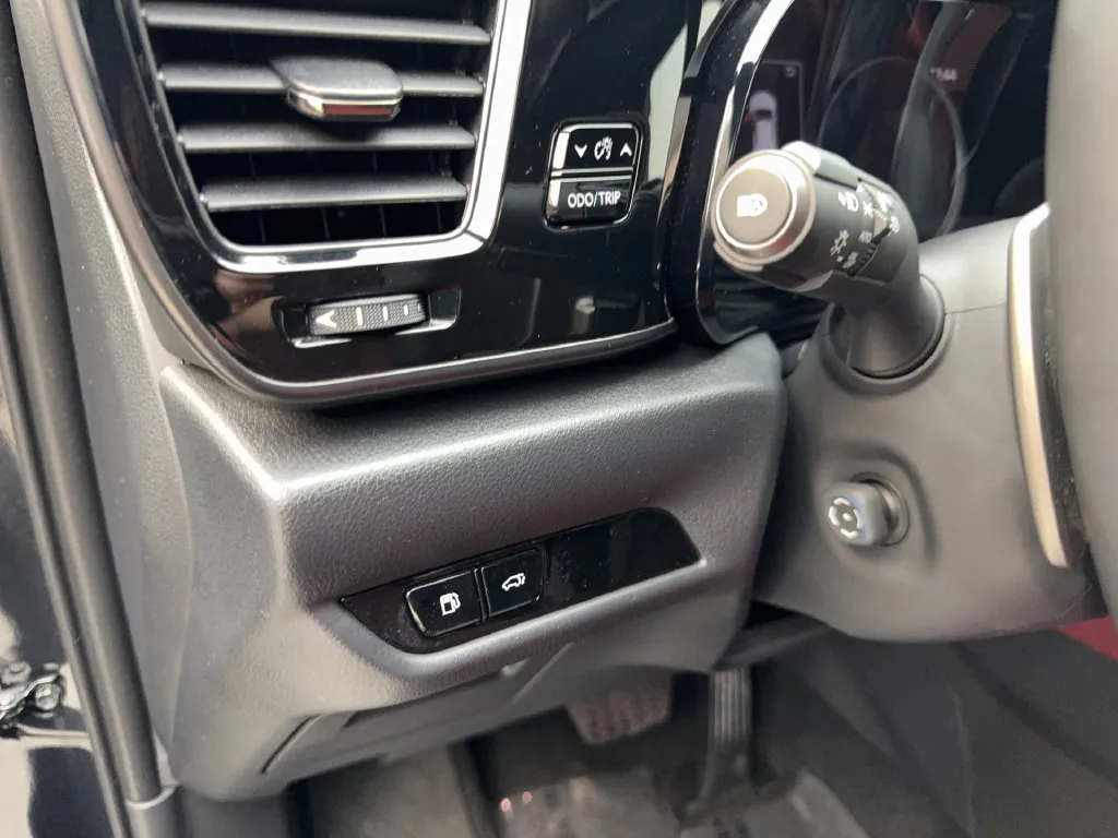 Lexus NX photo 56