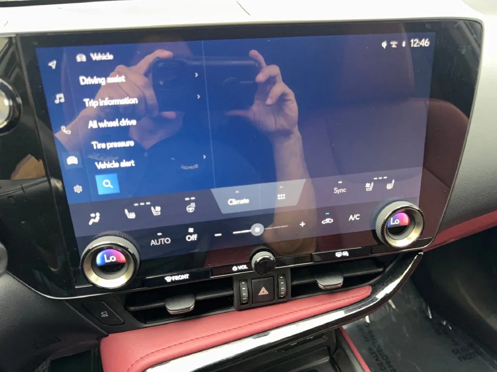 Lexus NX photo 64