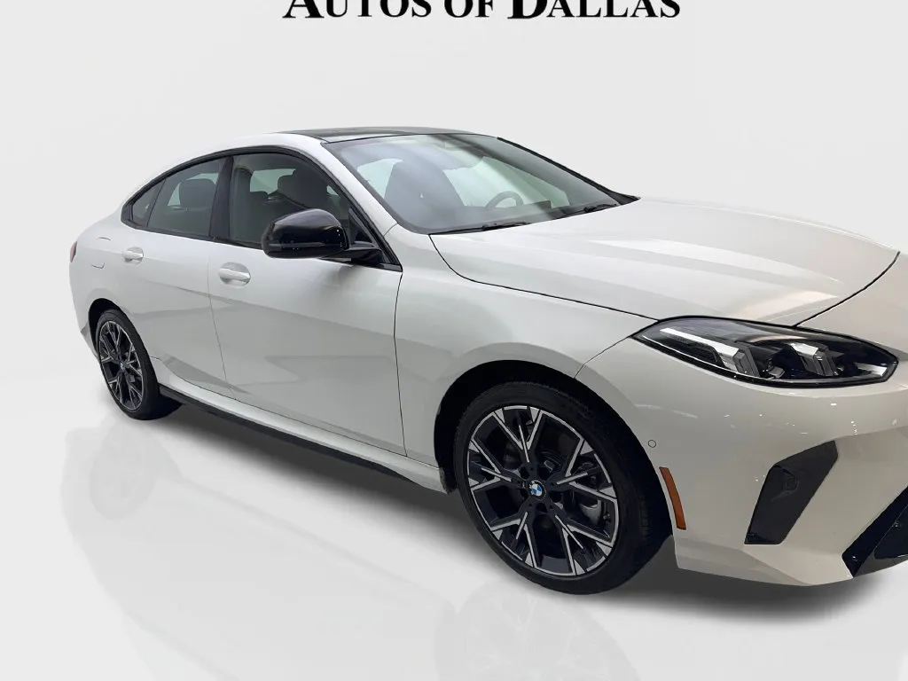BMW 2 Series photo 14
