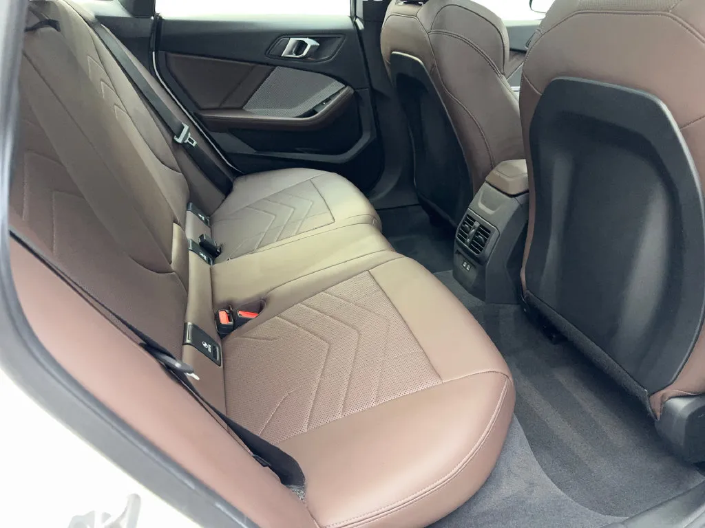 BMW 2 Series photo 41