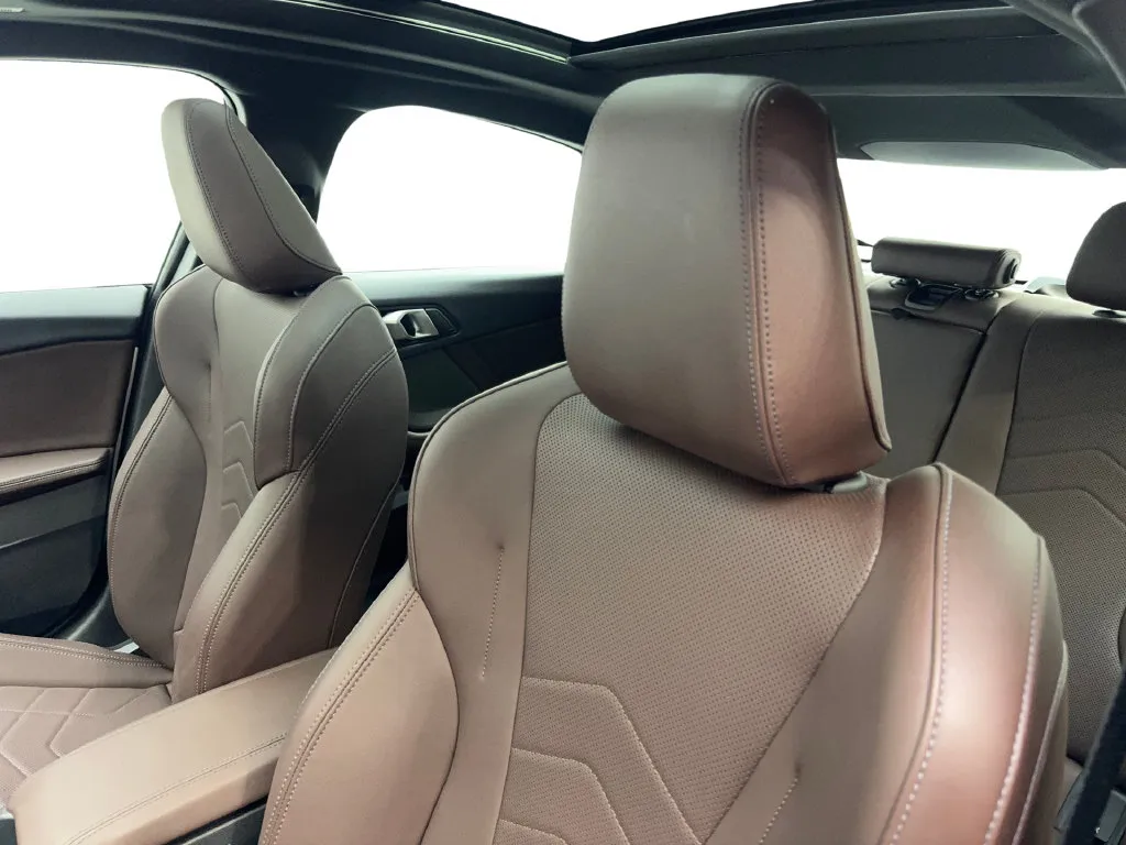 BMW 2 Series photo 29