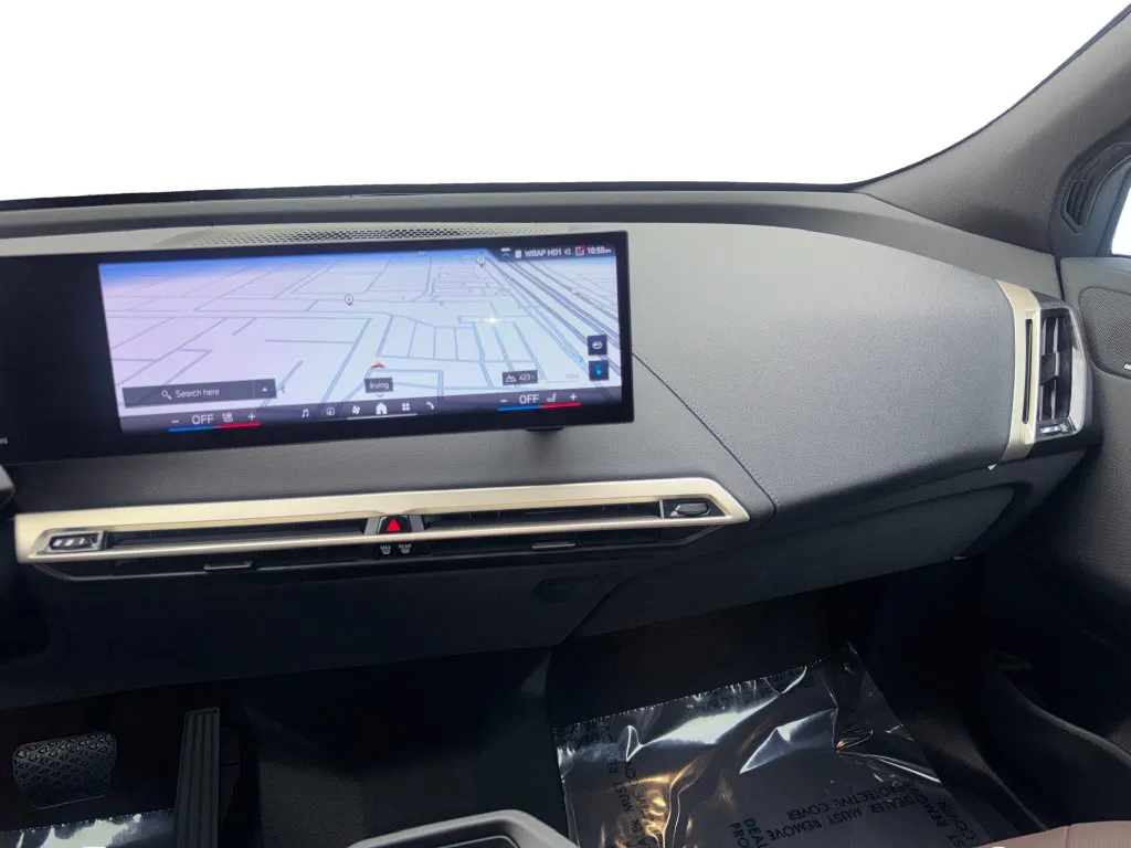 BMW iX photo 55