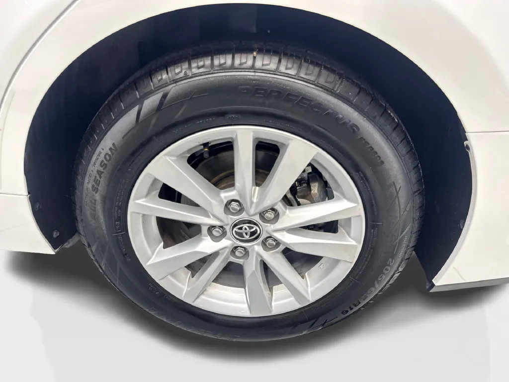 Toyota Camry photo 86