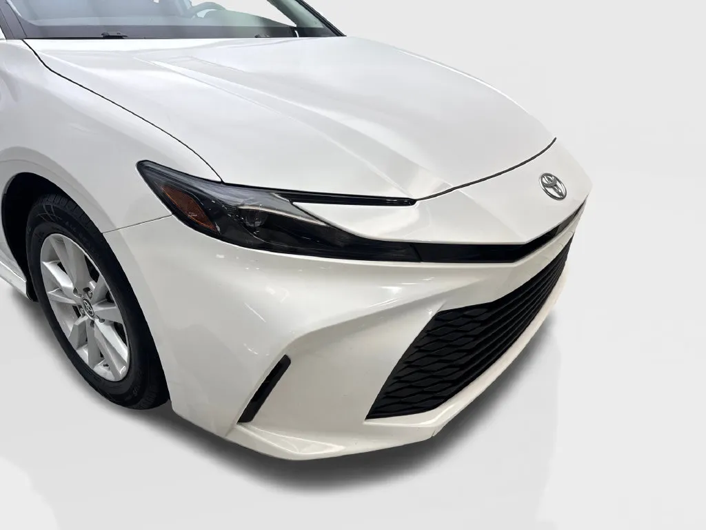 Toyota Camry photo 19