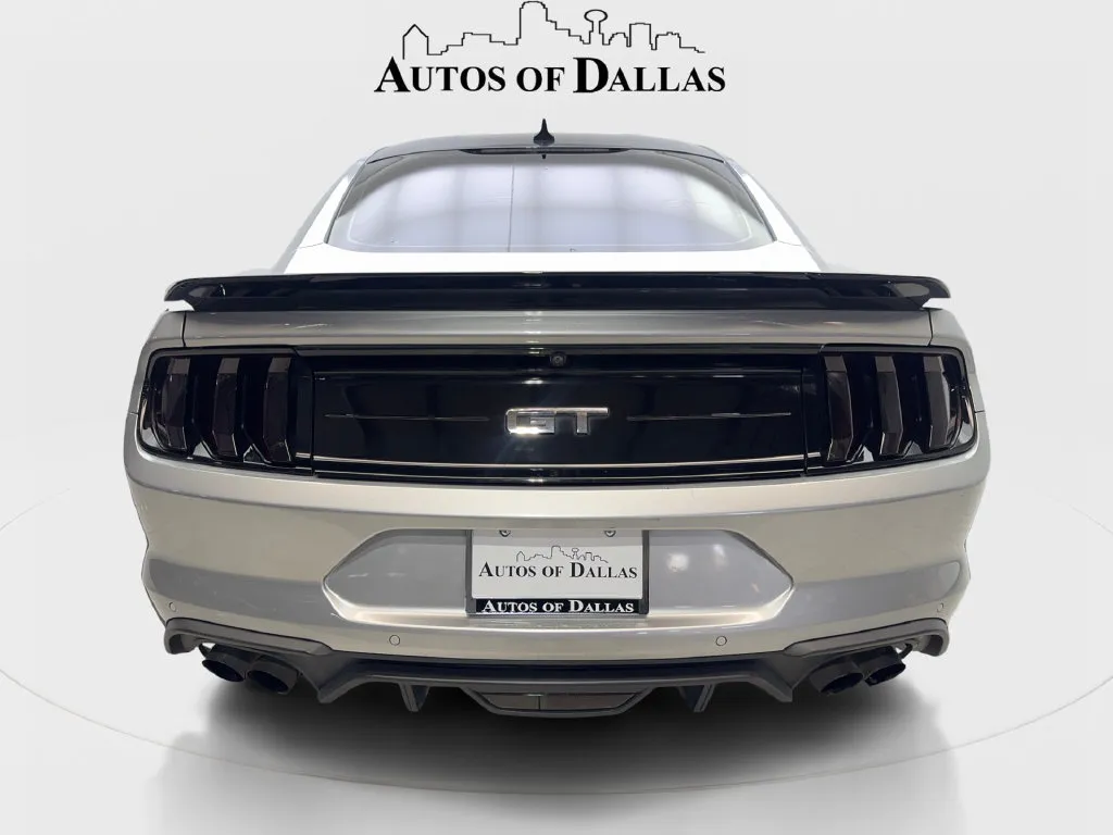 Ford Mustang photo 8