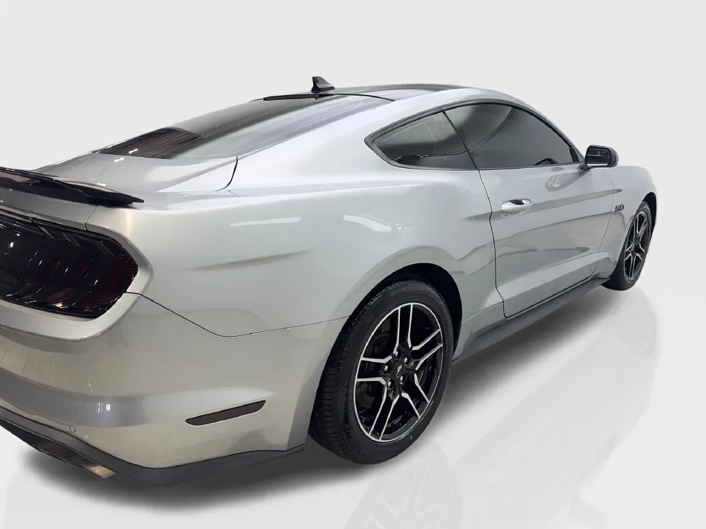 Ford Mustang photo 15