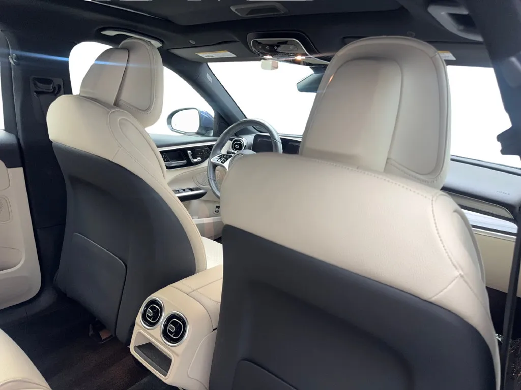 Mercedes-Benz C-Class photo 41