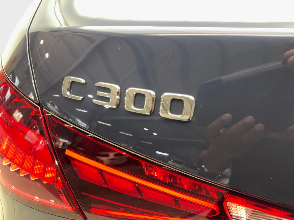 Mercedes-Benz C-Class photo 25