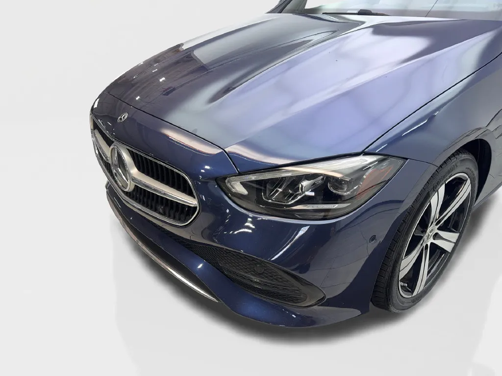 Mercedes-Benz C-Class photo 18