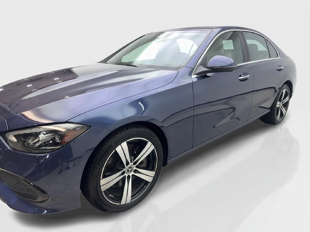 Mercedes-Benz C-Class photo 12