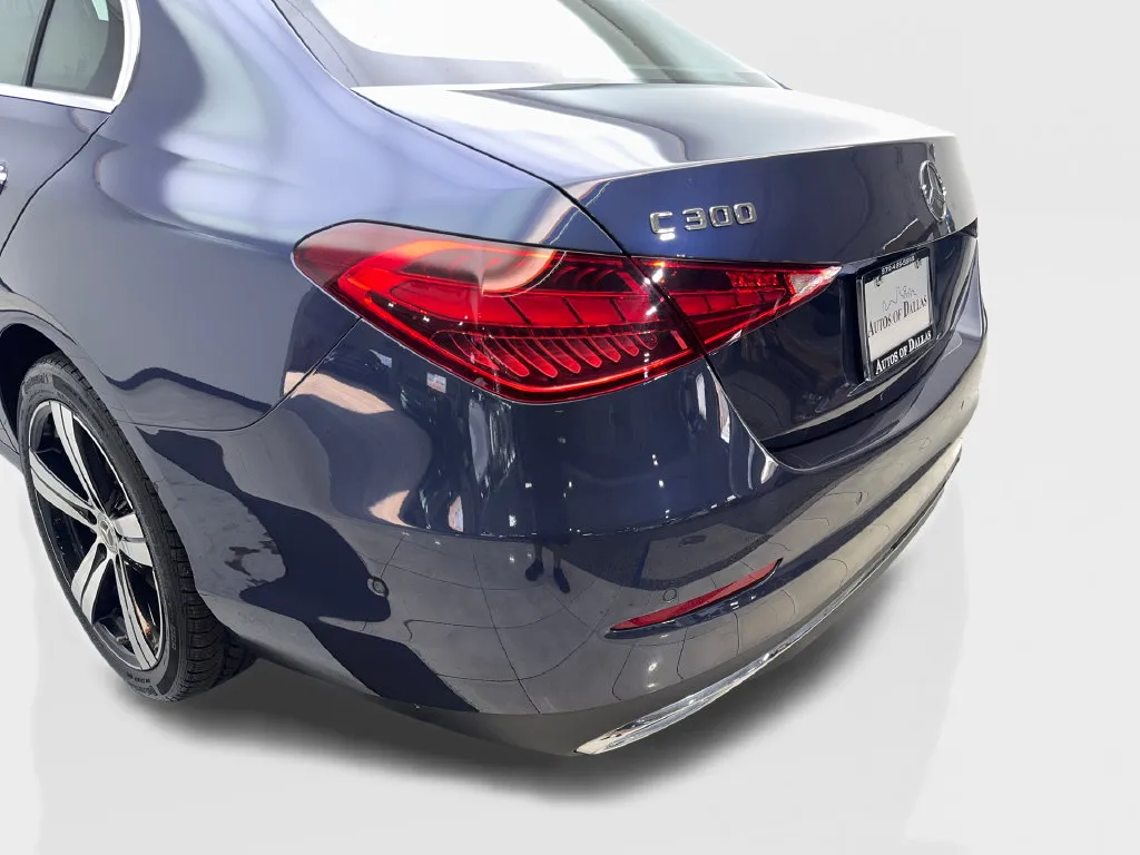 Mercedes-Benz C-Class photo 21