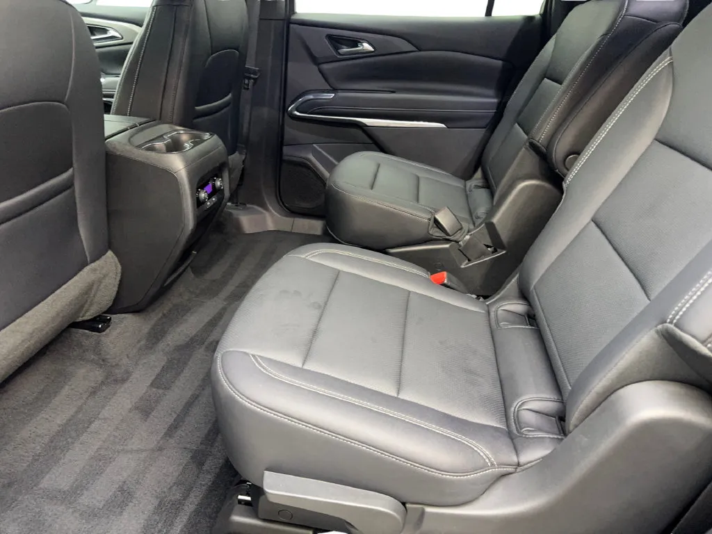 Chevrolet Traverse photo 35