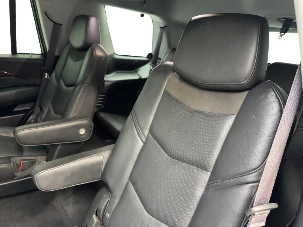 Cadillac Escalade photo 35