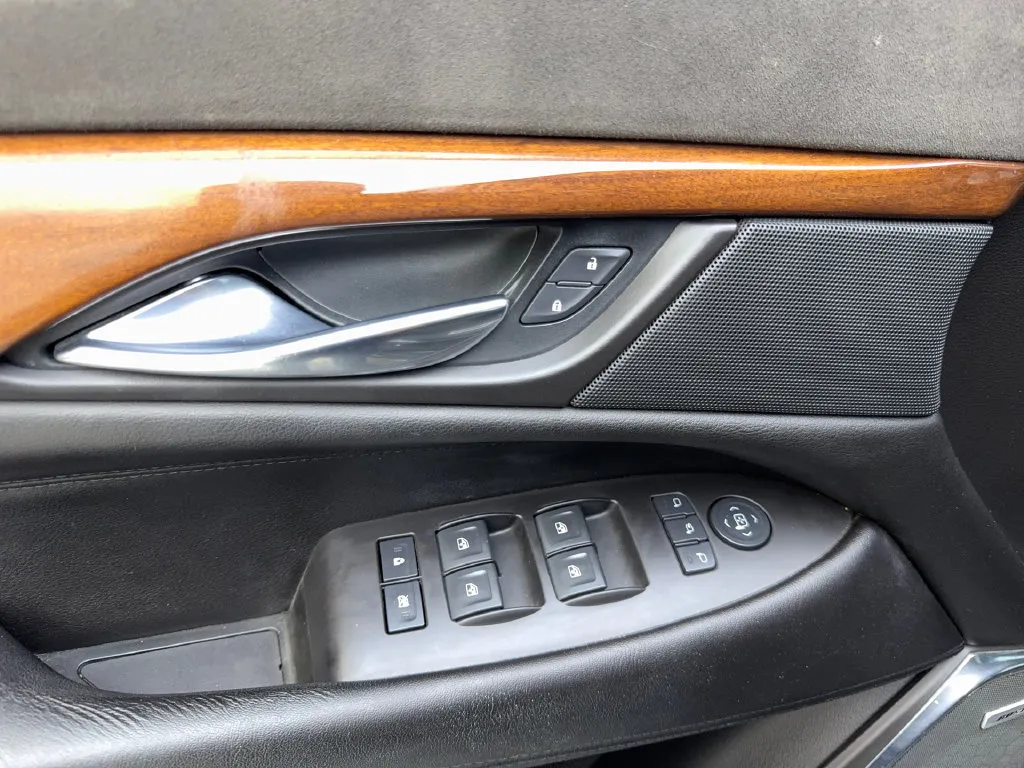 Cadillac Escalade photo 33