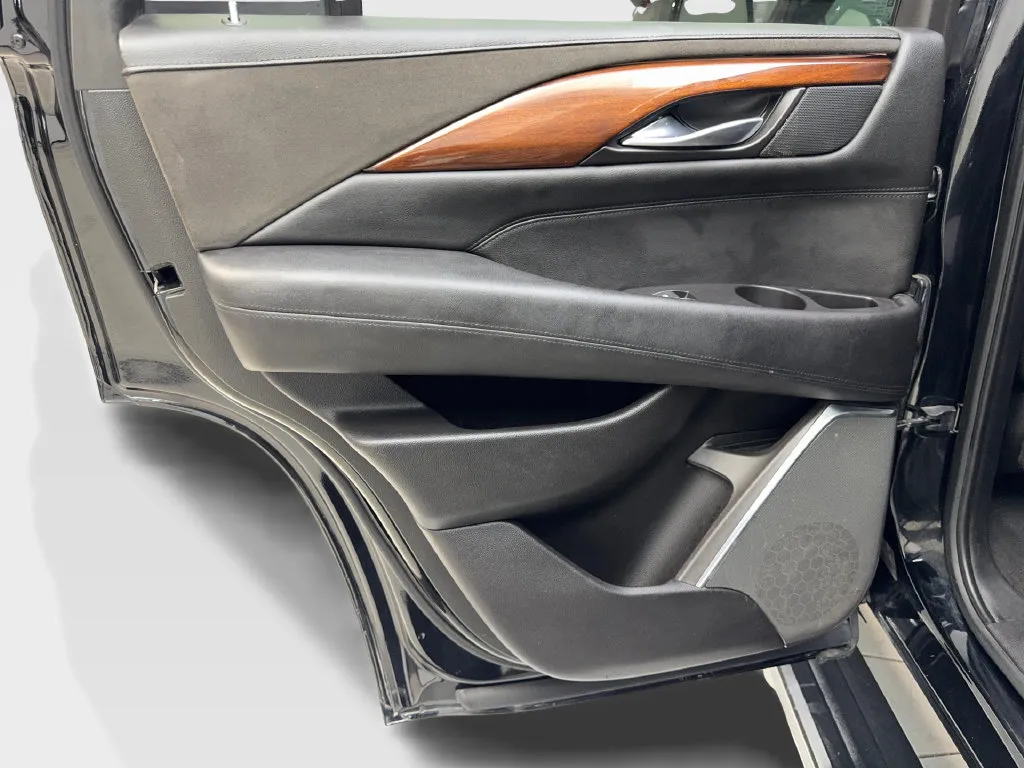 Cadillac Escalade photo 40