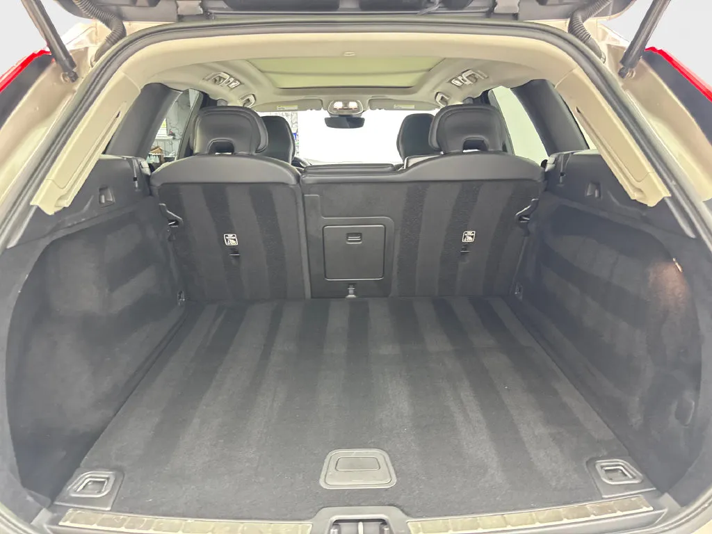 Volvo XC60 photo 81