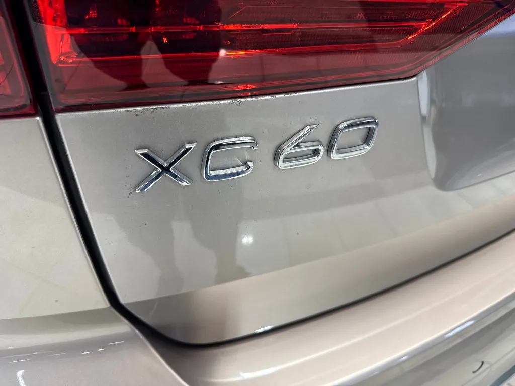 Volvo XC60 photo 25