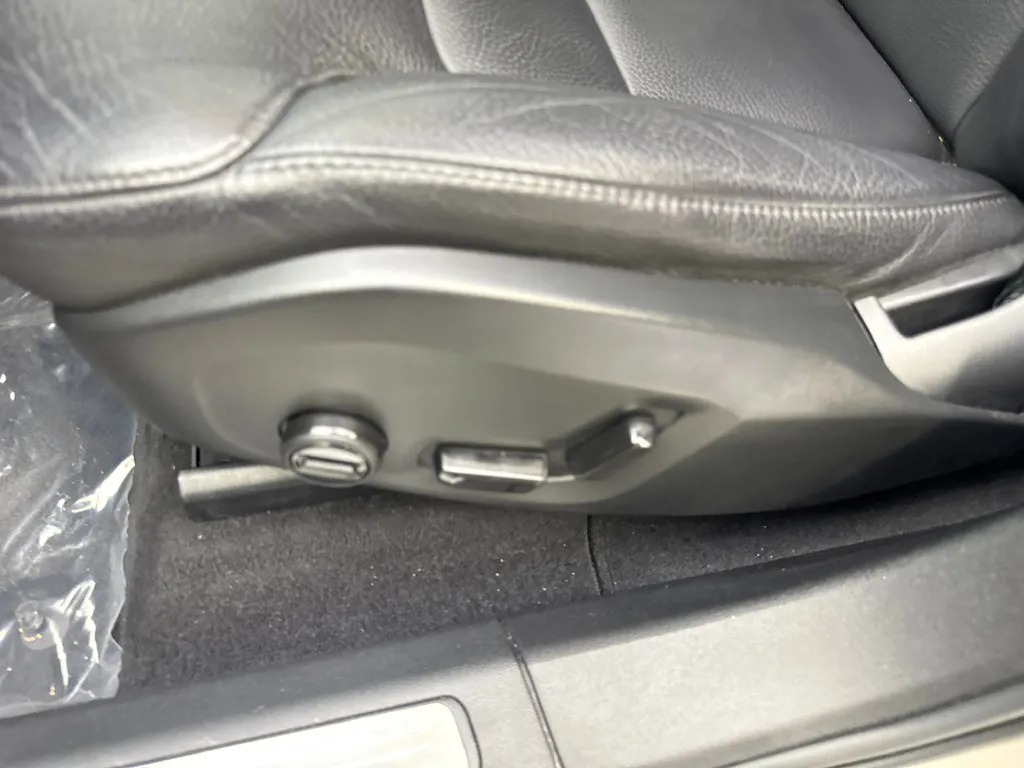 Volvo XC60 photo 32