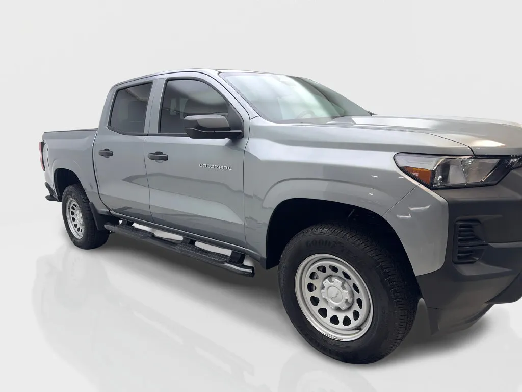 Chevrolet Colorado photo 14