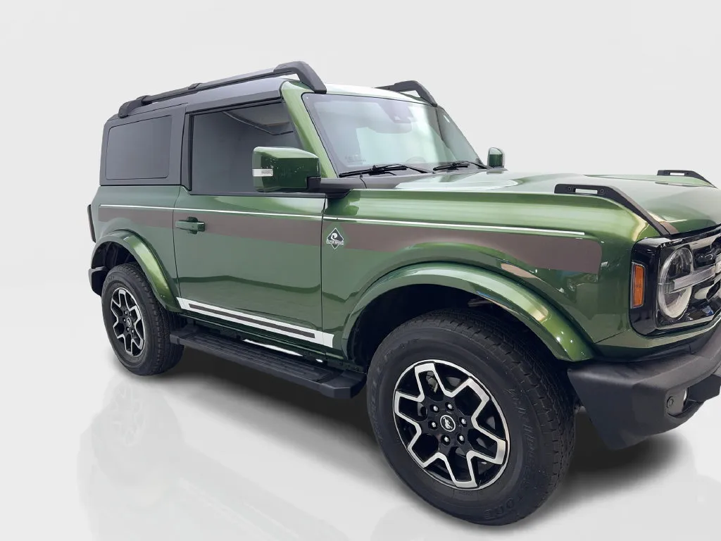 Ford Bronco photo 14