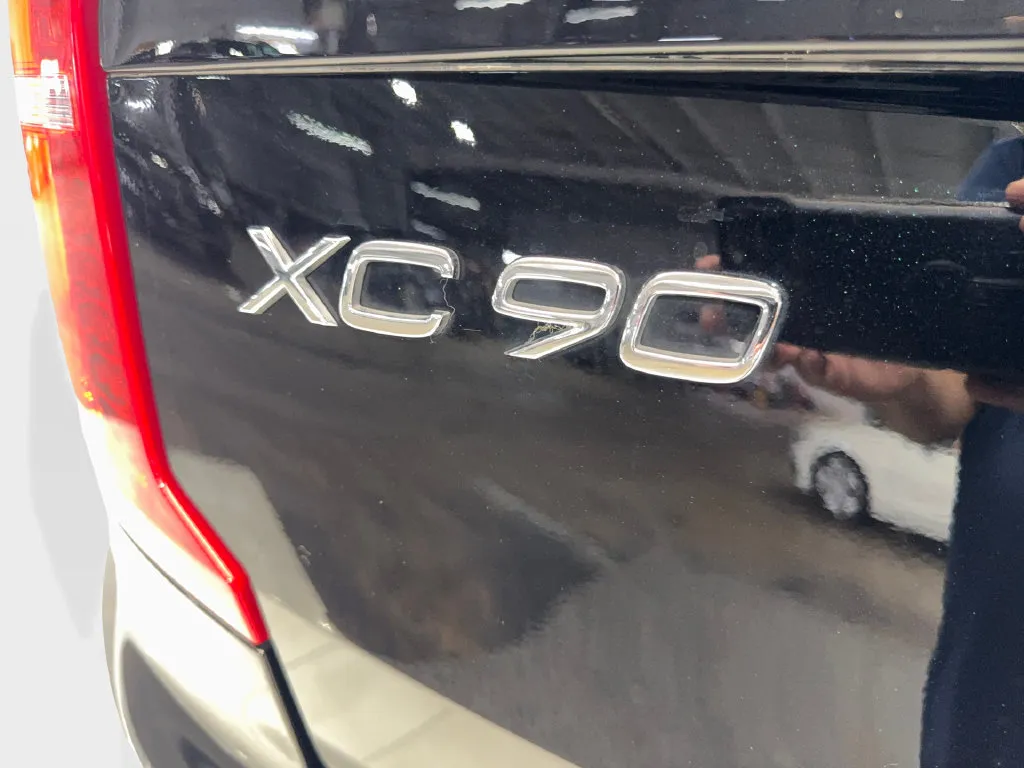 Volvo XC90 photo 25