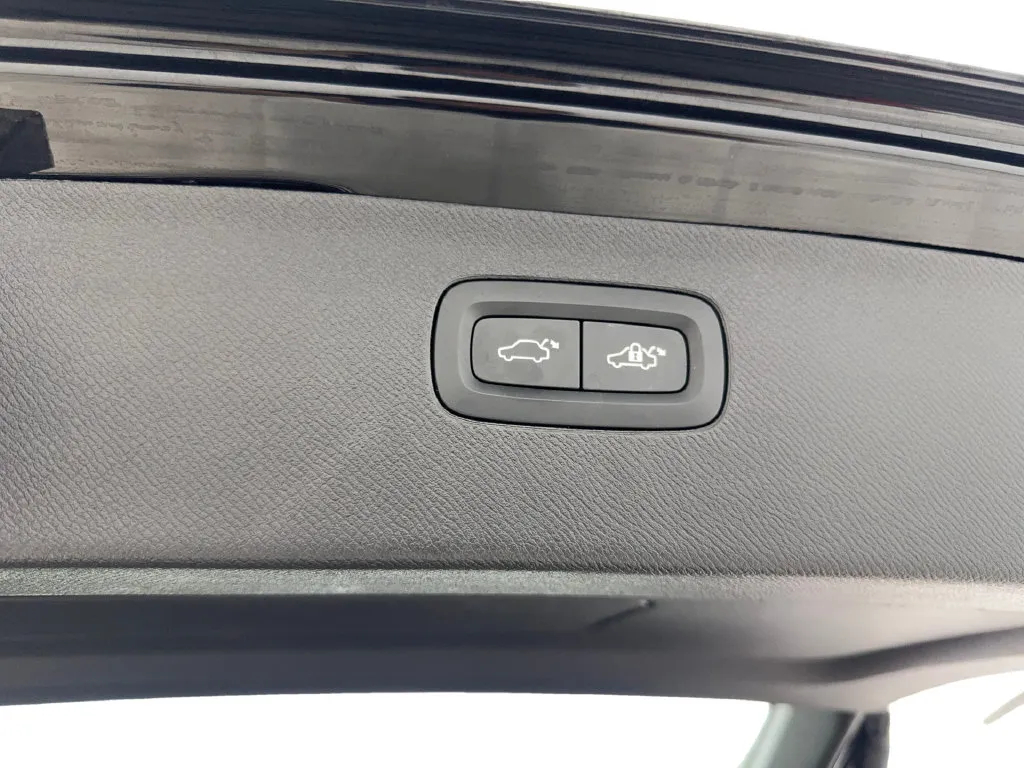 Volvo XC90 photo 89