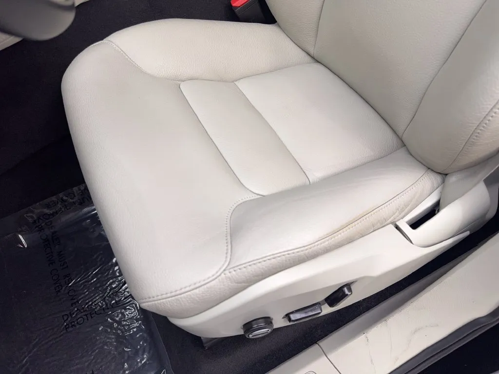 Volvo XC90 photo 32